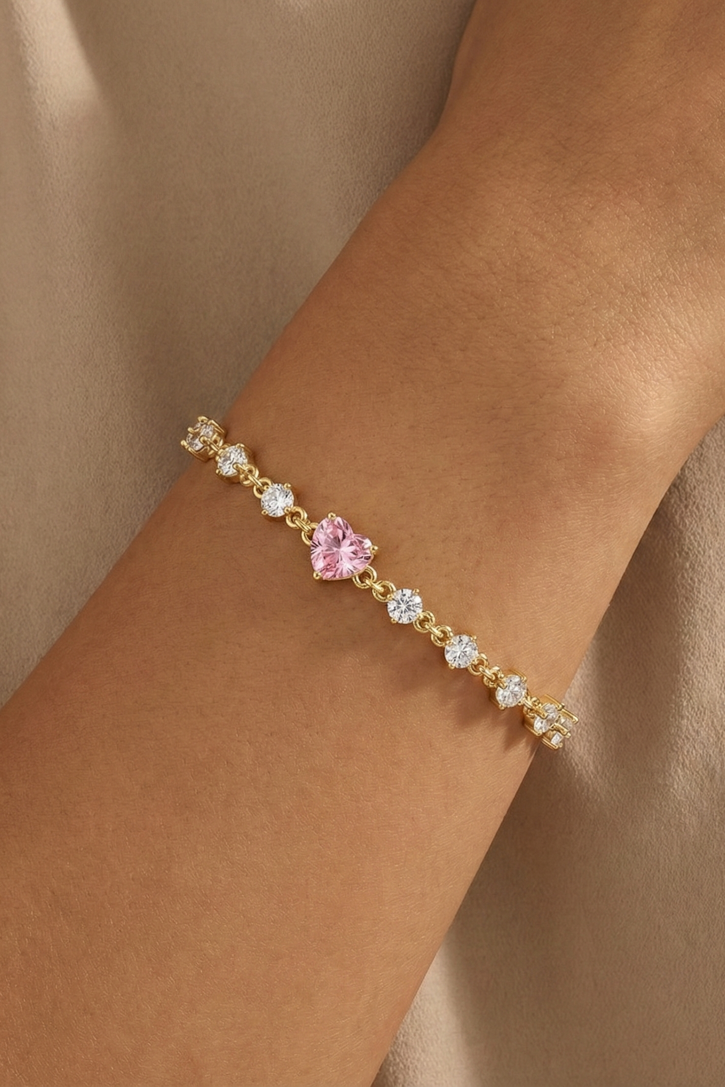 14K Altın Kaplama Pembe Zirkon Taşlı Kalp Bileklik 2