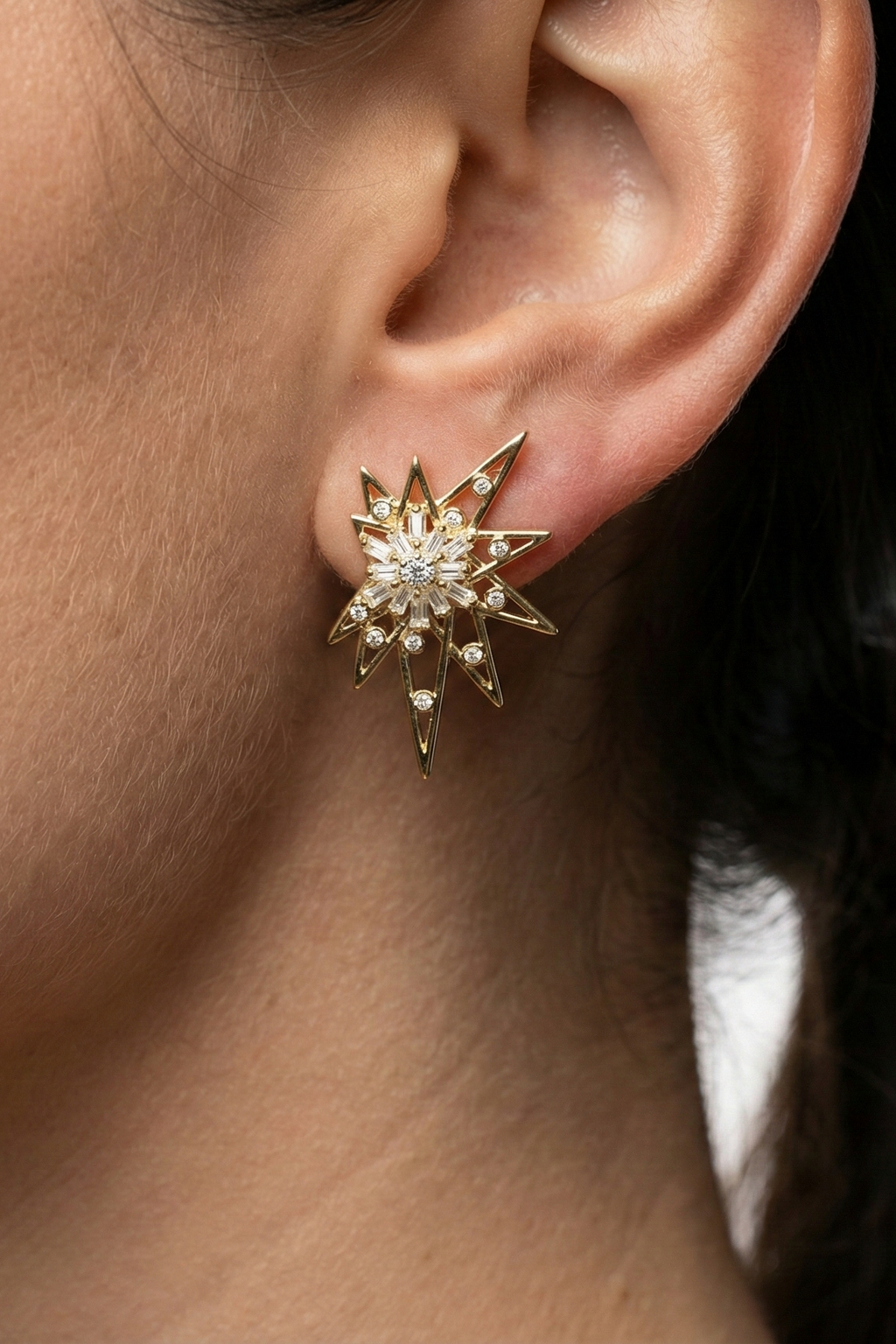 14K Altın Kaplama Zirkon Taşlı Polaris Yıldız Küpe 3