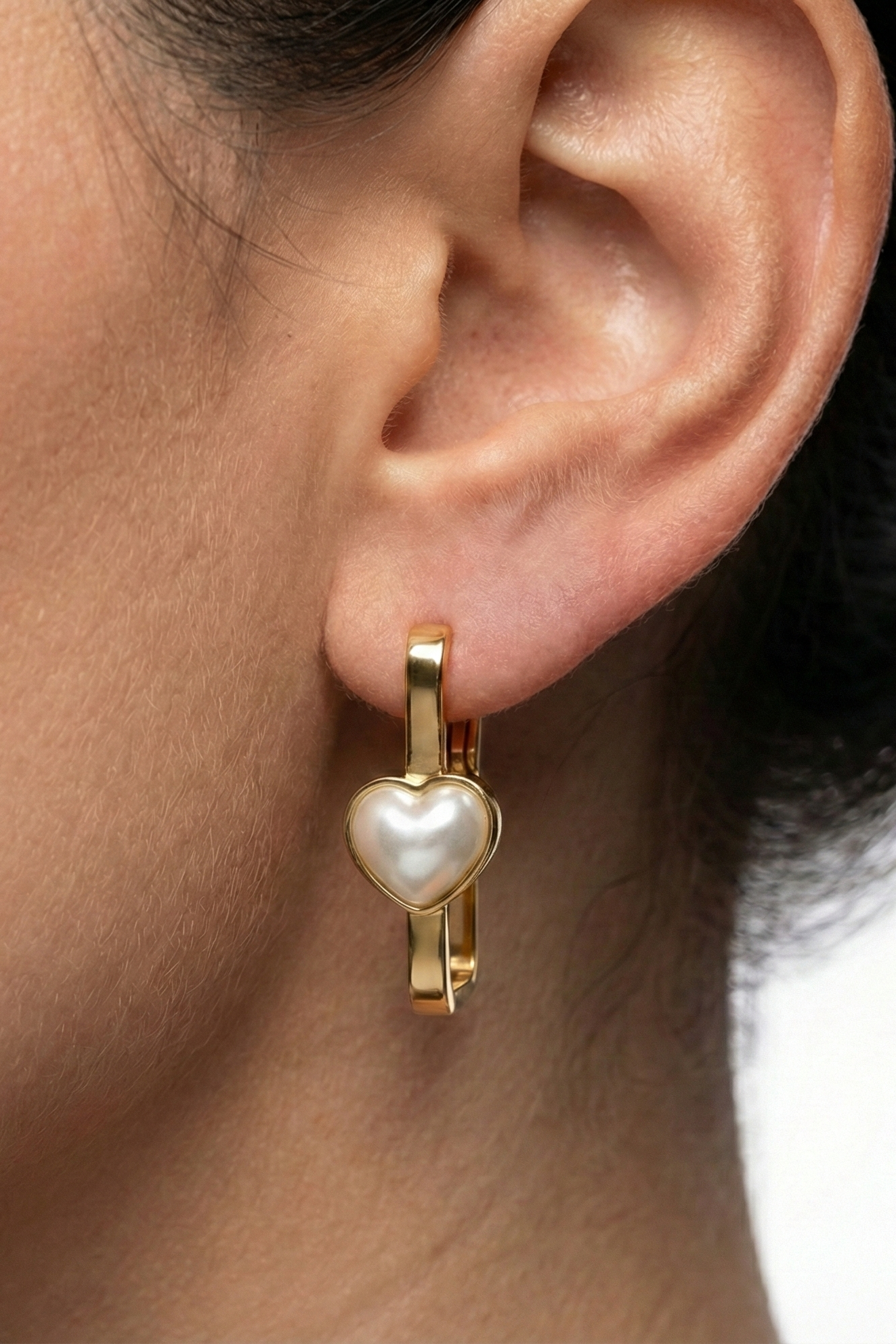 Çelik Kalpli Dikdörtgen Küpe 4